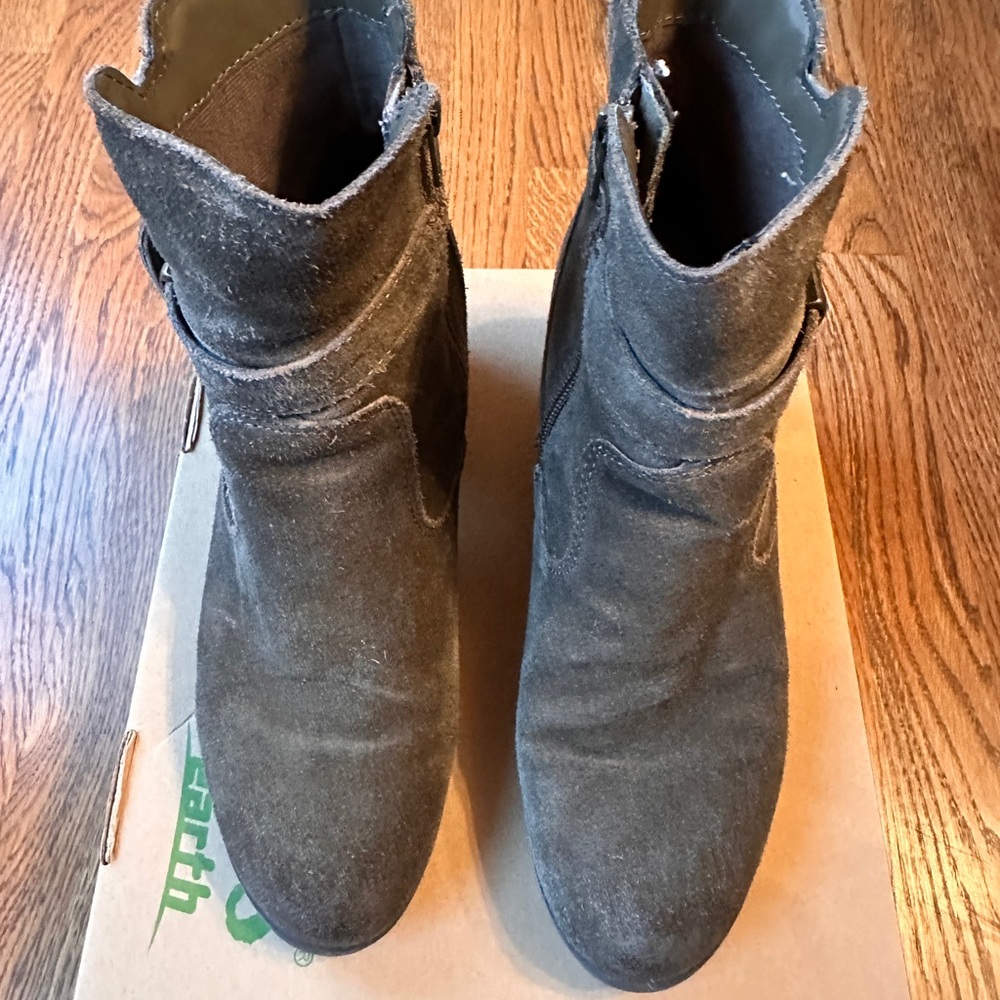 Earth Origins Gray Ankle Boots